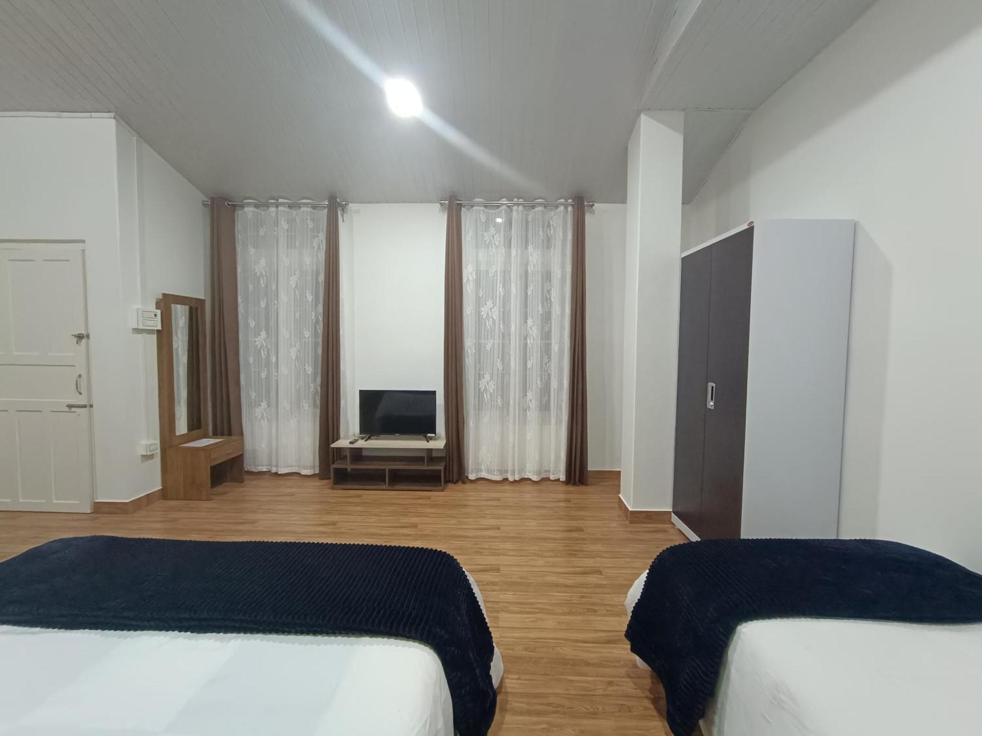 Отель Edelweiss Kohima Экстерьер фото